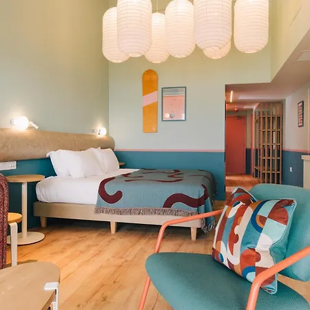 Hotel Seaspace *